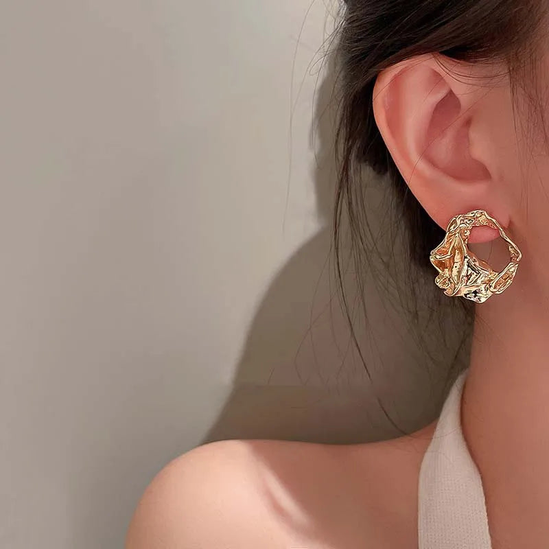 Vintage Metal Irregular Twisted Stud Earring for Women Trend Gold Color Geometric Piercing Earring Jewelry Accessories 2024 New